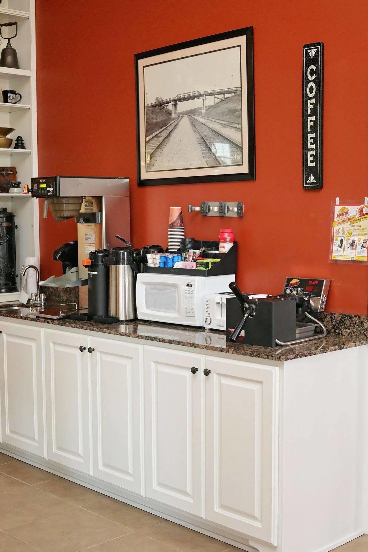 La Plata Depot Inn & Suites מראה חיצוני תמונה